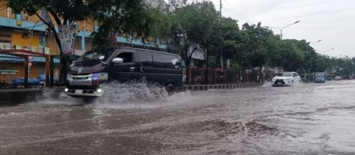 দক্ষিণ বঙ্গোপসাগরে নিম্নচাপ, সারাদেশে ভারী বৃষ্টির শঙ্কা
