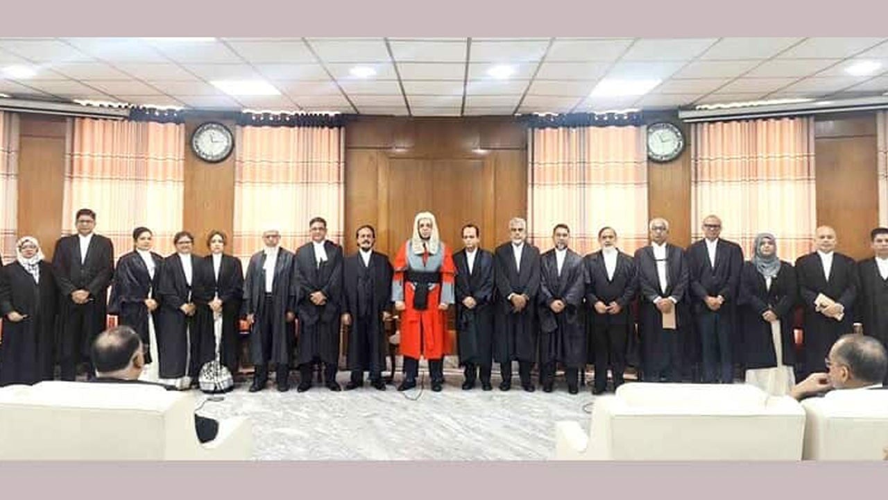 ২২ বিচারপতিকে স্থায়ী নিয়োগ