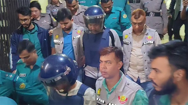 হাদি হত্যাচেষ্টা: ভারতে পালাতে সহায়তার অভিযোগে গ্রেপ্তার দুজনের ৩ দিনের রিমান্ড