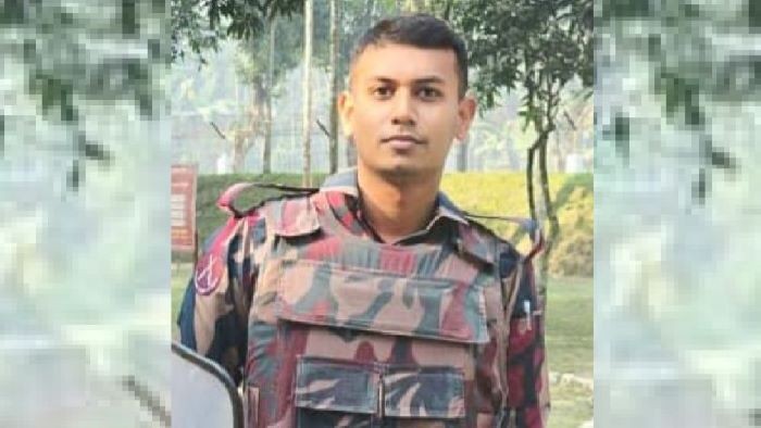 কুড়িগ্রামে নিজ অস্ত্রের গুলিতে বিজিবি সদস্য নিহত