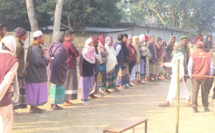 ফরিদপুরে শান্তিপূর্ণভাবে শুরু ভোটগ্রহণ, কঠোর নিরাপত্তায় ১৭ লাখ ৭১ হাজার ভোটার