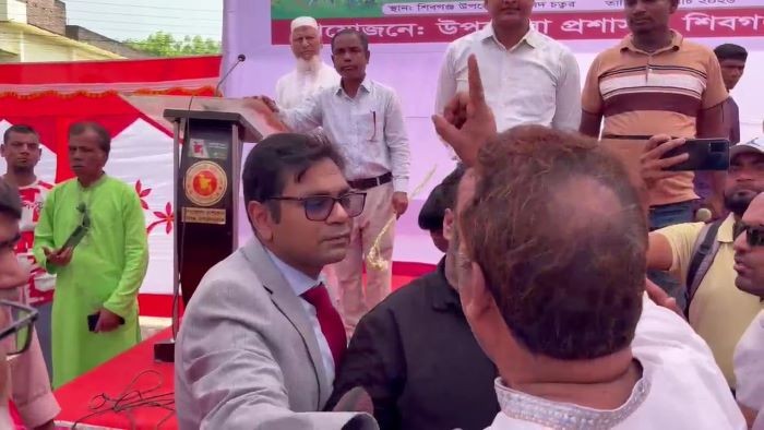 শিবগঞ্জে মুক্তিযোদ্ধাদের সংবর্ধনায় দুই পক্ষের হট্টগোল, সংক্ষিপ্ত করা হলো আয়োজন