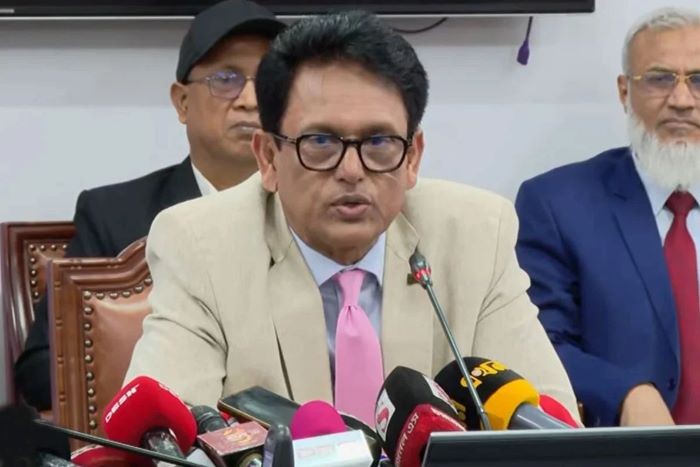 ক্লাস ওয়ানে নিউরোসার্জন করার চেষ্টা করছি না, সহজভাবে ভর্তি পরীক্ষা নেওয়ার আশ্বাস শিক্ষামন্ত্রীর