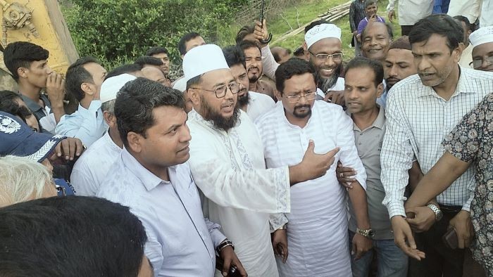 বাঁশখালীর ঐ‌তিহ‌্যবাহী জলকদর খালের সাড়ে ২.৪ কিলোমিটার খনন প্রকল্পের উদ্বোধন