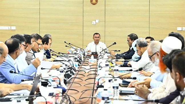গণপরিবহণ ও ট্রাফিক ব্যবস্থাপনা নিয়ে প্রধানমন্ত্রীর বৈঠক
