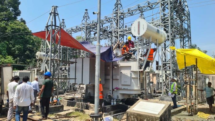 কক্সবাজারে ১০-১২ ঘণ্টা লোডশেডিংয়ে জনদুর্ভোগ চরমে:  তীব্র তাপদাহে শিশুদের নিয়ে অতিষ্ঠ পর্যটক, বিপাকে হোটেল ব্যবসায়ীরা